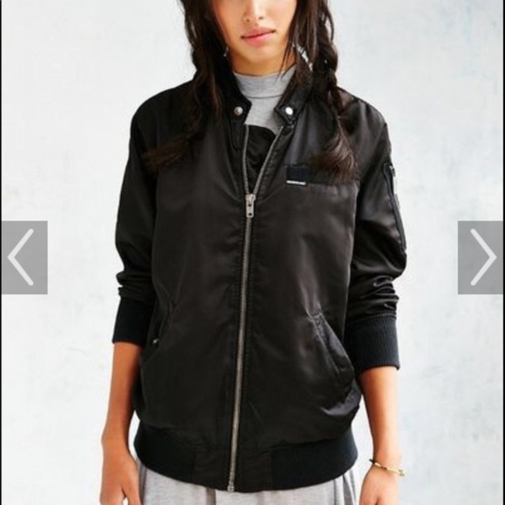 MEMBERS ONLY SATIN BOMBER JACKET WOMEN SZ LARGE